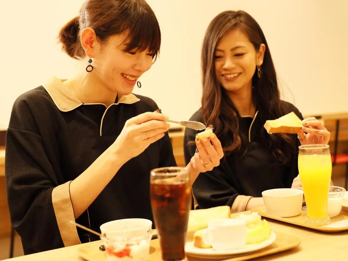** Hotel cápsula Smart Stay Shizuku Ueno Ekimae Tokio Japón